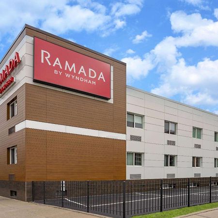 מלון ניו יורק Ramada By Wyndham Bronx מראה חיצוני תמונה